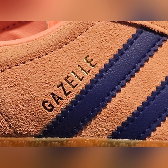 Adidas Girls Gazelles Pink Suede With Purple Strips Size 12K - Picture 4 of 8